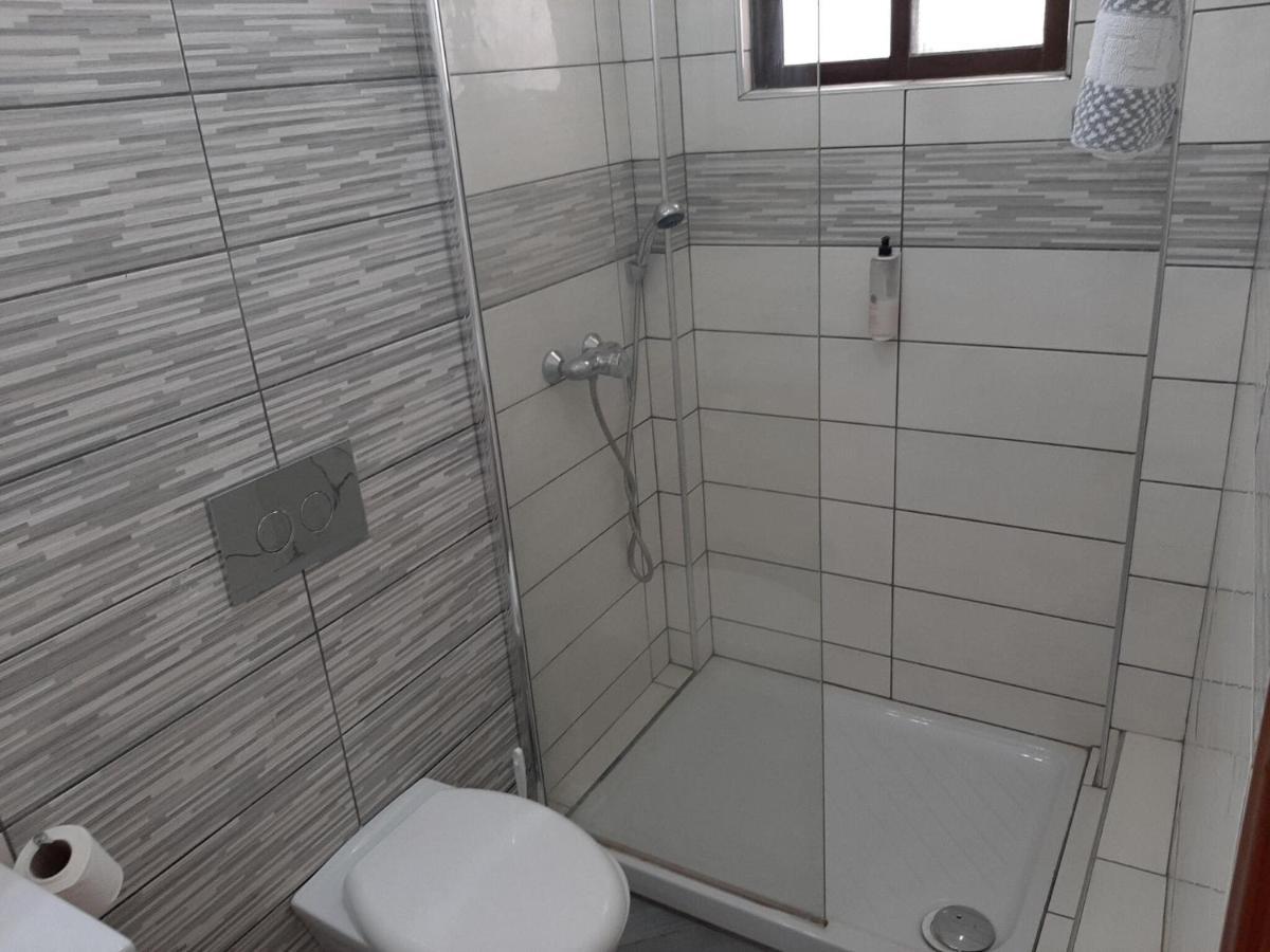 Homely In With Balcony Apartment